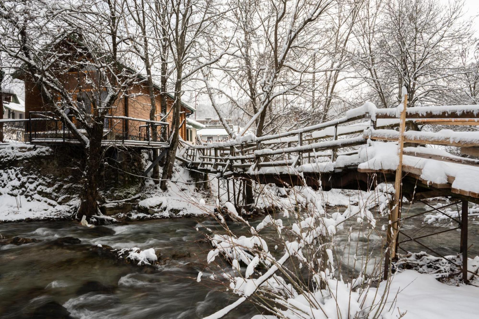 Chalet 4 *
